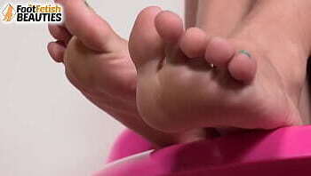 Long leggy girl Elettra knows very well legs feet attract you. While reading book, keeps wiggling those toes under your nose. Then changes pair socks while knowing want sniffing them closely