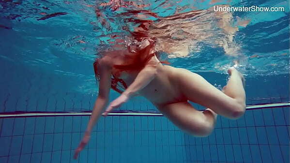 Simonna horny public swimming pool