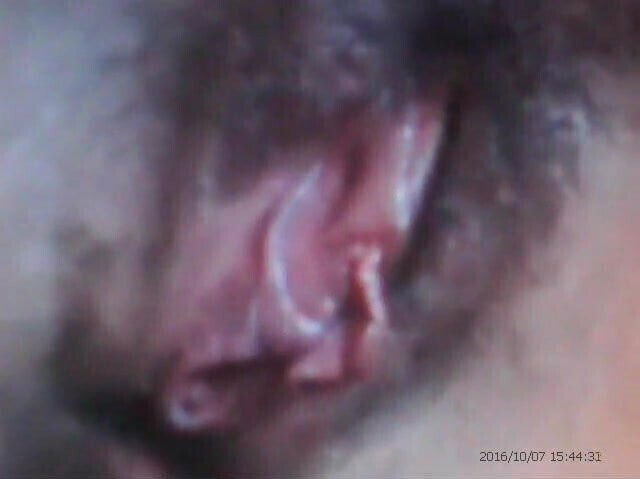 Mature hairy cunt, sexy lips and anal dildo! Amateur!