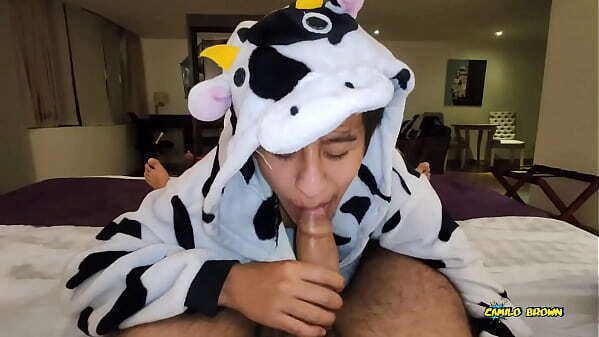 Fucking Dreichwe pijama sucking riding uncut until earns milk Camilo Brown
