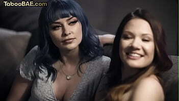 Dyke stepmom seduces lesbo stepbae b4 scissoring