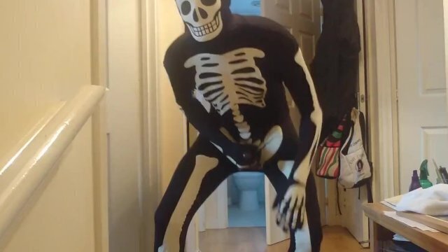 Bonez looking British film with girls verified models only