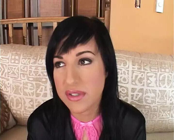 Dark haired German chick gets mouth filled after threesome