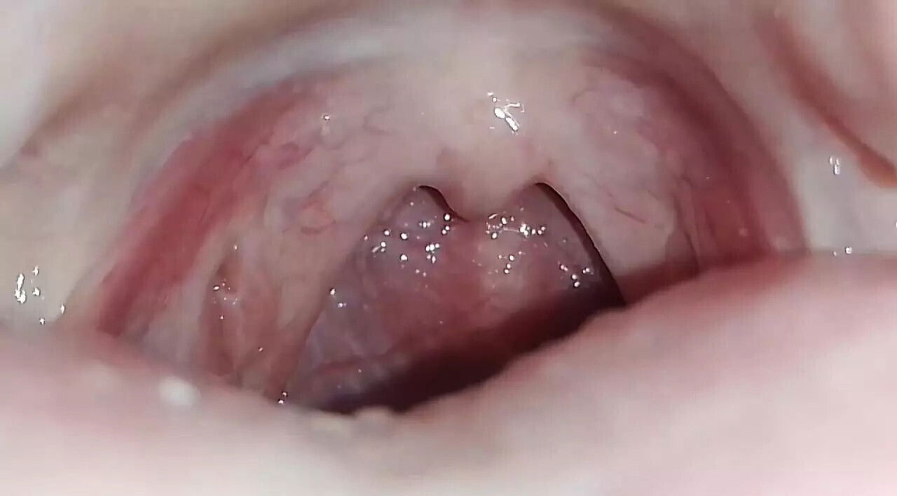 sexy girl putting fingers pussy