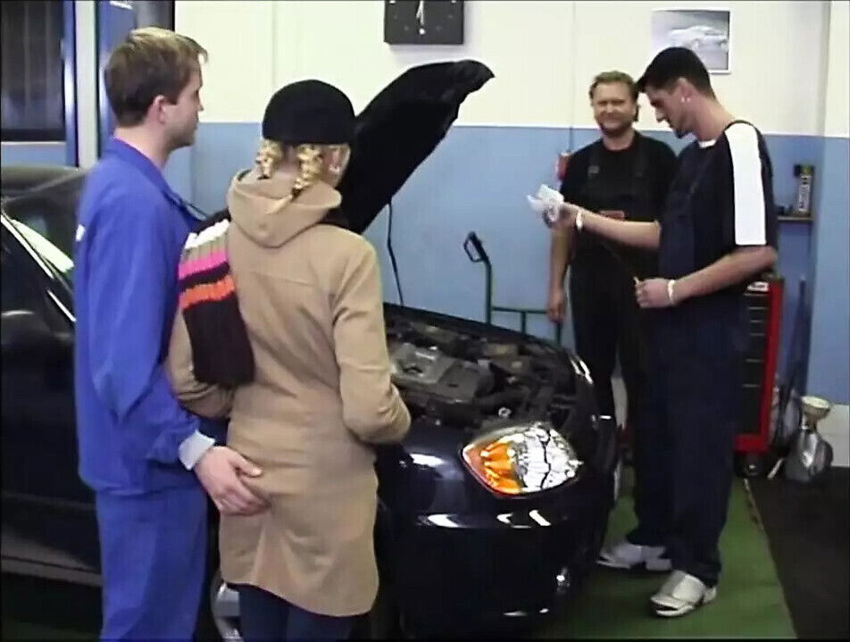 workshop suck lover's cock!