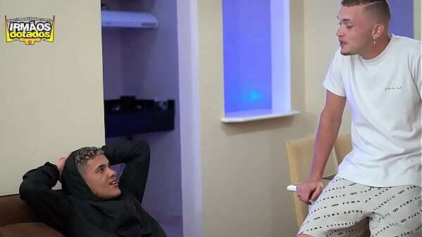 FODENDO AMIGO HETERO