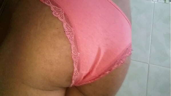 Modelando calzones exmujer