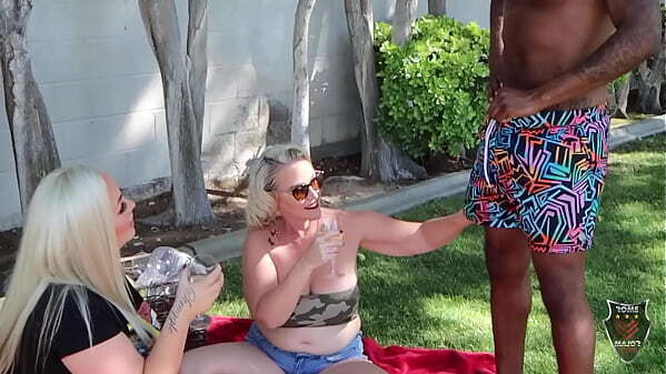 Rome Majors Fucks Blondes Siren &amp_ Kendra Outsides Grass!