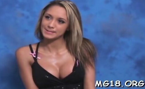 Topnotch brunette Halia Hill finds a big dong