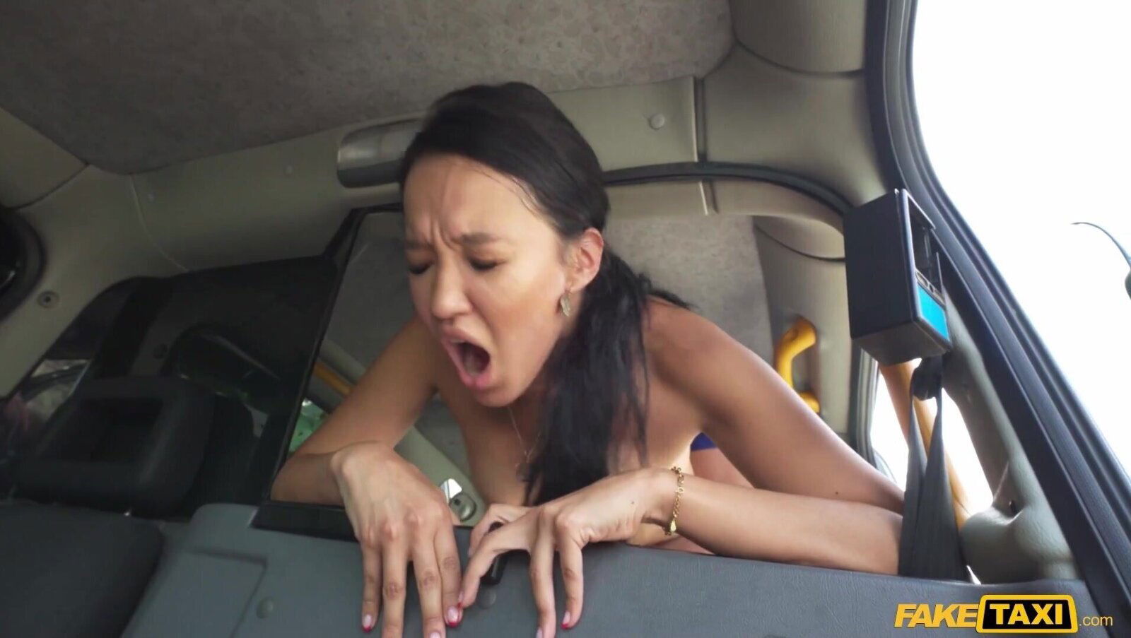 Appetizing MILF heart-stopping video