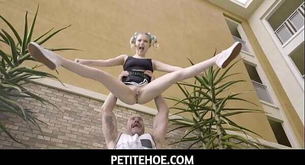 PetiteHoe Light Enough Lovelock Charles Dera