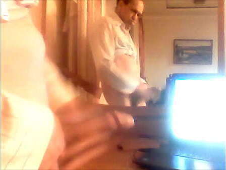 ташитала просто дрочит подмузыку