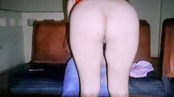 Madrastra Jovencita Culona Encuentra Masturbando Puta Trepa Verga... SEXO REAL CASERO