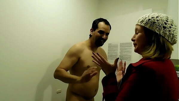 dois maridos minha meia-irm&atilde_ pega minha bunda at&eacute_ fazer gozar v&aacute_rias vezes pelo dinheiro t&aacute_xi, tira meus orgasmos leite dele dinheiro...