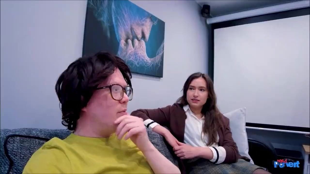 Nerd getting dick sucked stunning beauty