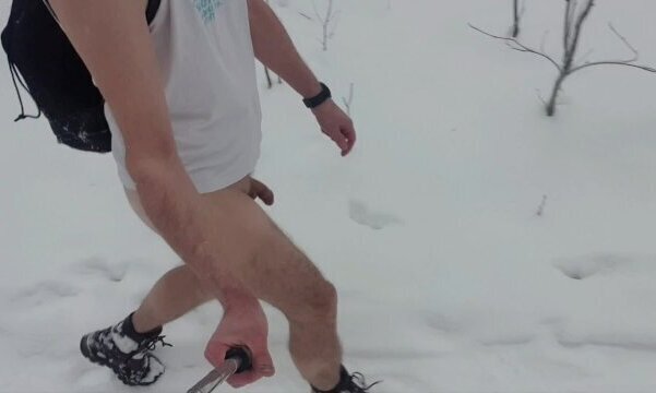 Walking naked through snowy forest💖. wanted masturbate👍. Great cumshot💦
