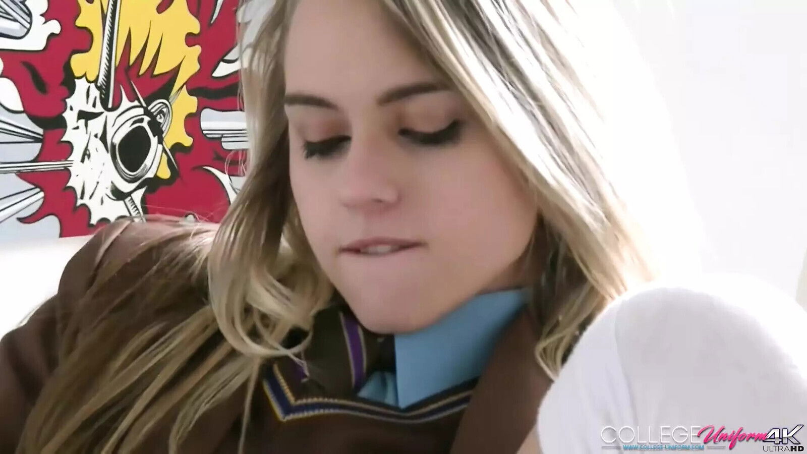 Chloe Rubs Sofa Until Cums With Uniform