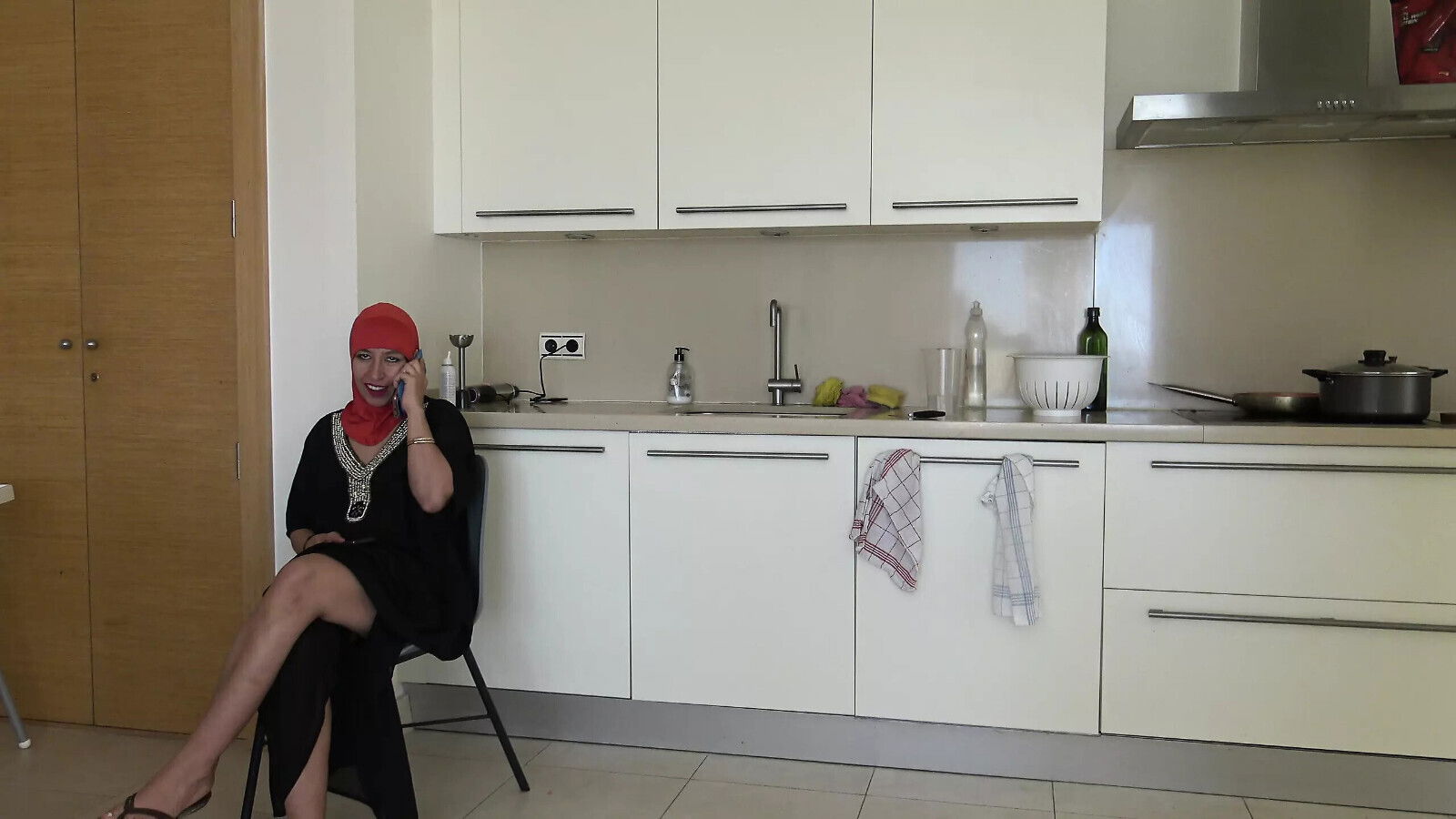 Lebanese sharmota wants dick fuck asshole