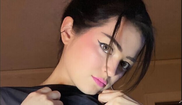 Tessa Fowler- She's Look