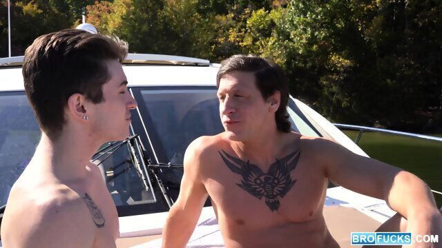 Dalton Riley fucked twink Caleb Morphy hairy outdoor