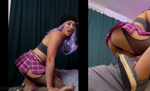 Full Weight Facesitting Farts