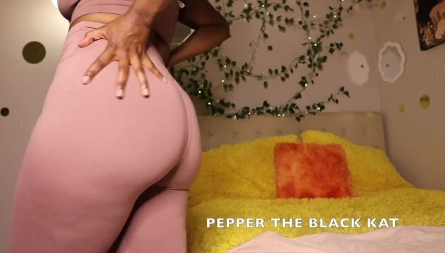 Leggings Crop Scratching Rubbing (ASMR)