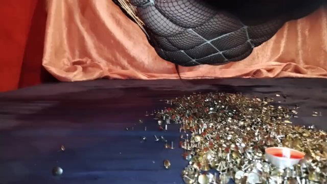 Lady Shock risky spiderweb