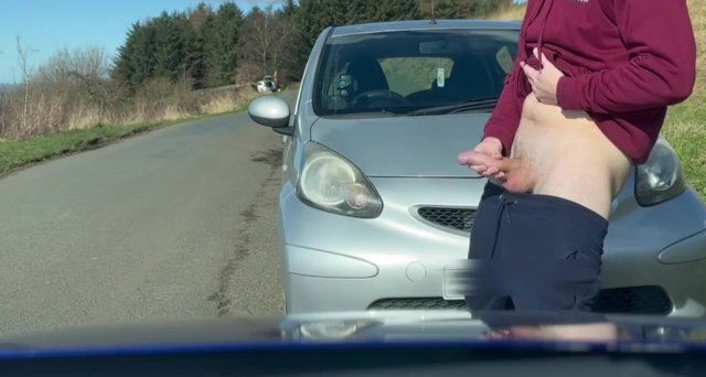 TEEN CAUGHT JERKING PUBLIC ROAD COUPLE