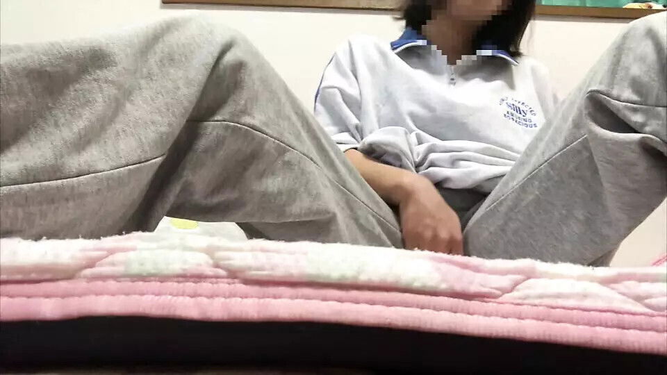 Cute girl masturbates while sniffing the smelly pants left behind by her boyfriend.