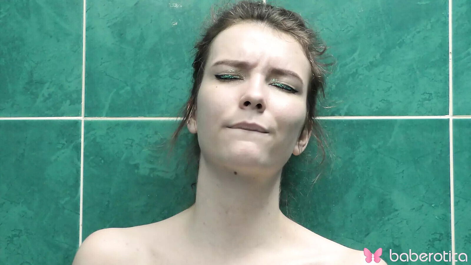 Solo girl Alice Paradise naked bathroom showering masturbating