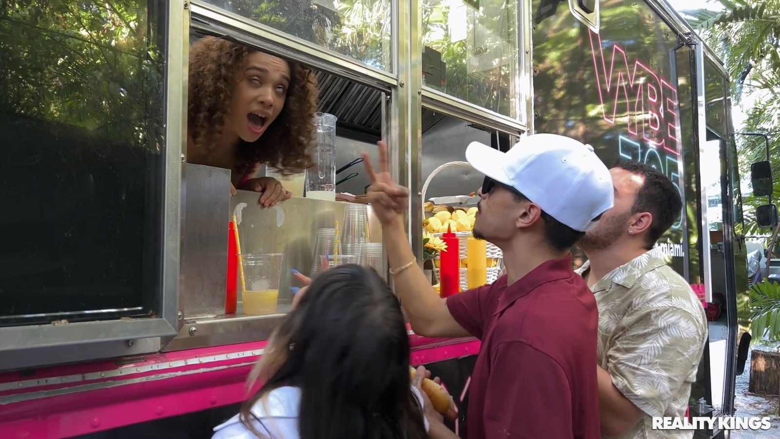 Rough dicking kitchen with gorgeous Willow Ryder