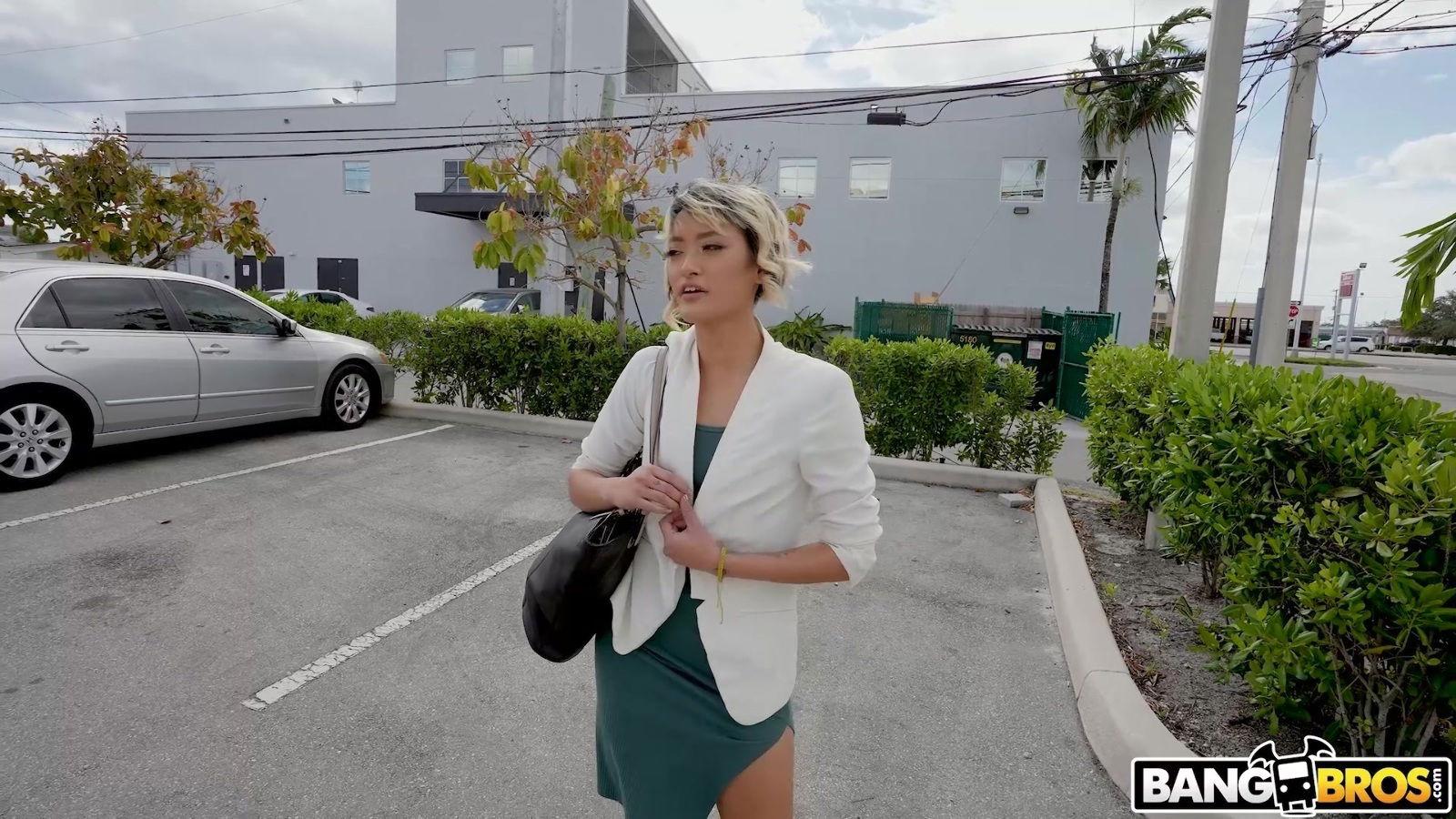 Slender hottie Channy Crossfire takes panties quickie