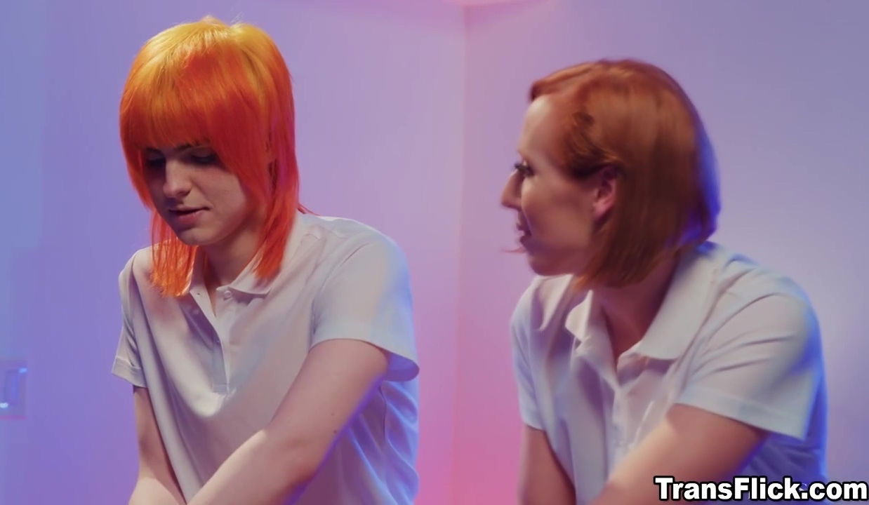 Gets Invited Shiri Allwood, Holly Wood Jean Hollywood