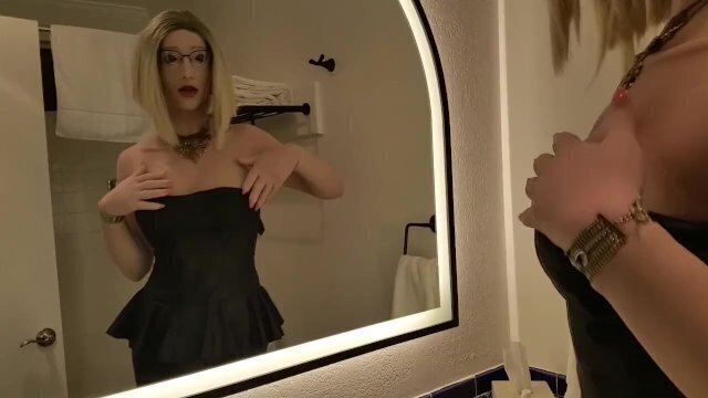 Mirror Time Miss Female Masker Living Doll