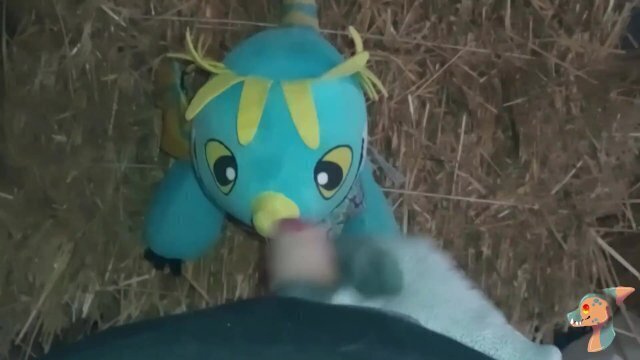 entertains himself with Stormfly dragon barn Sina's ankle