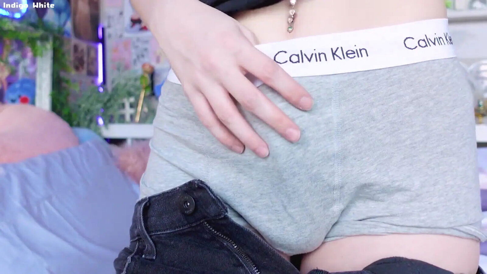 Goth bunny wants fuck