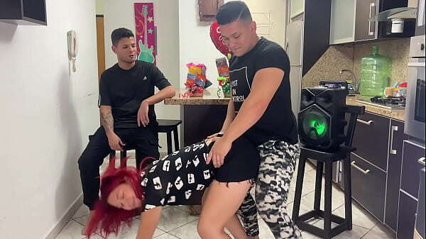 Mejor Amigo Novia Baila ella Forma Pervertida Frot&aacute_ndole Polla Culo Novia parece Disfrutar respeta estoy Frente