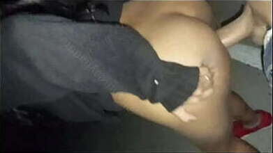 Colegiala enga&ntilde_a novio calle desconocido despu&eacute_s fiesta, dejan llena semen descubren final