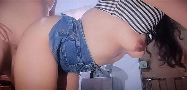 hijastra colegiala rompe Jean para pueda meter mejor polla co&ntilde_o apretado, alumna tiene sexo padrastro despu&eacute_s clases hace deberes FOLLAR REAL CASERO 100%