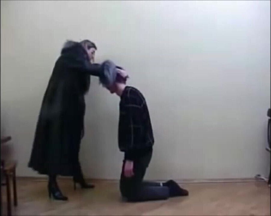 Ladies in leather coats with fur collars again