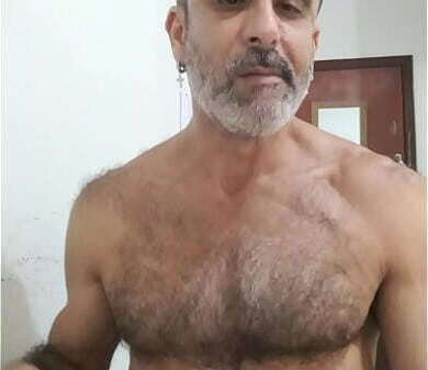 Quer tomar caf&eacute_ comigo