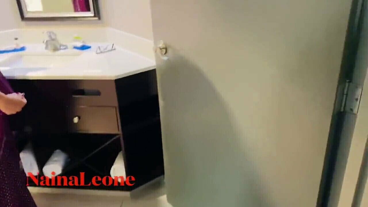 Tight Indian wife takes inches