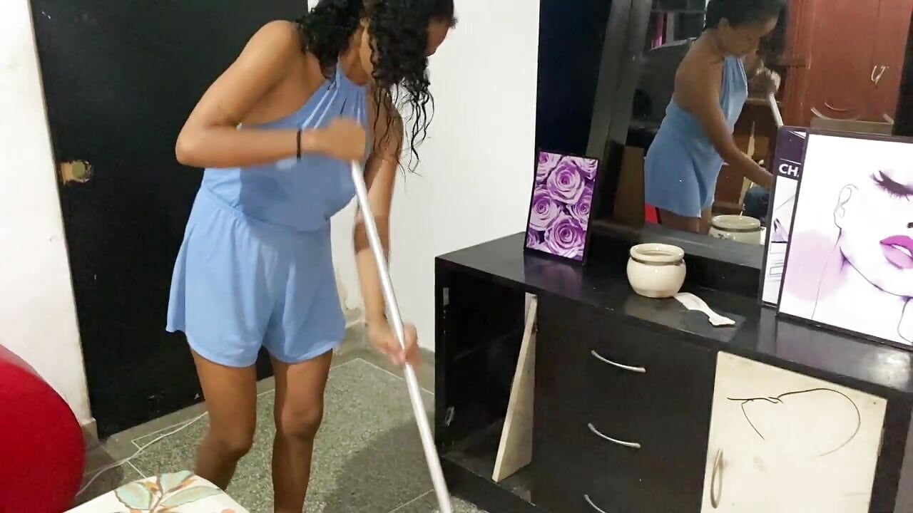 Hot bbw curvy woman with big ass and big boobs gets horny sucking and licking wet cocks