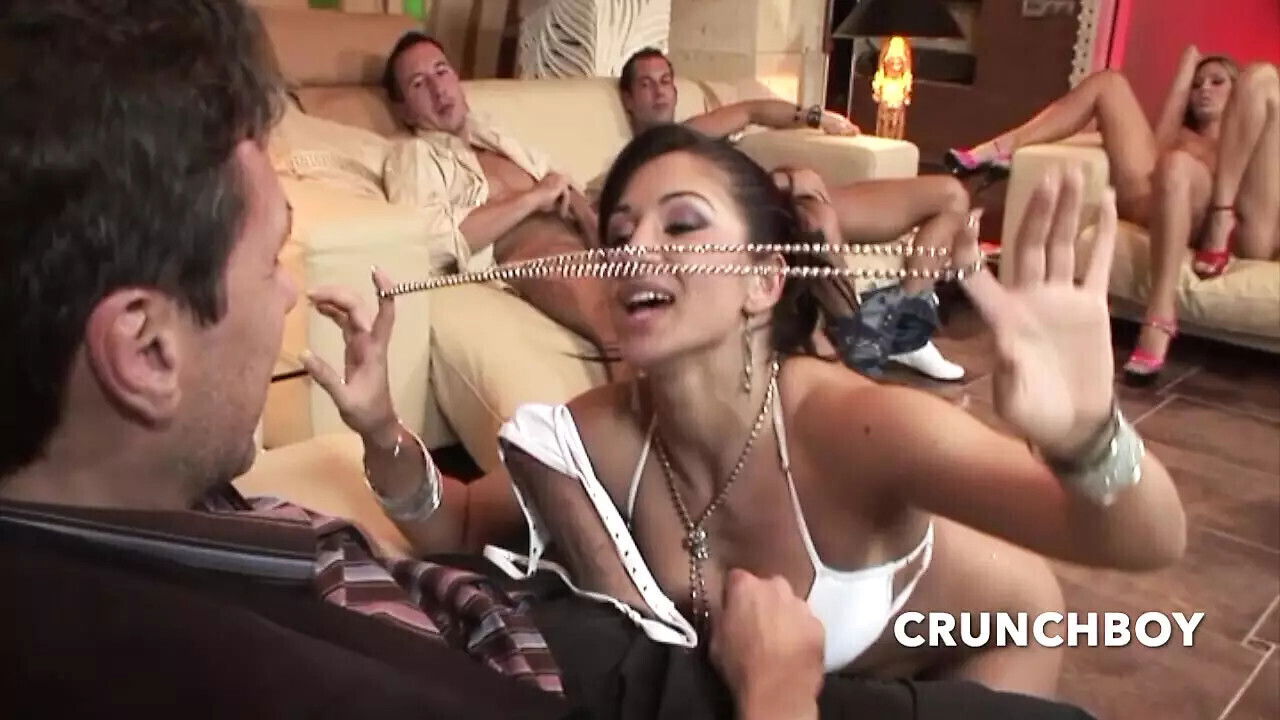 fucked barebakc during bang