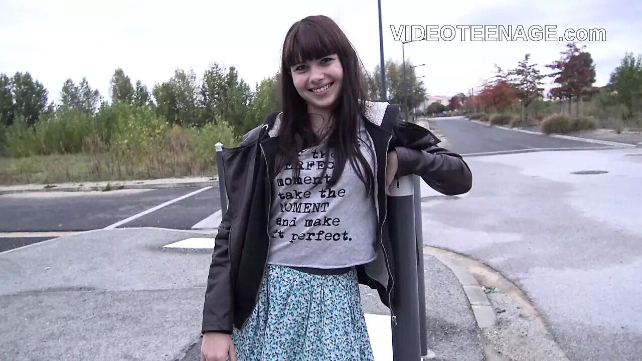 lovely Luna first porn casting