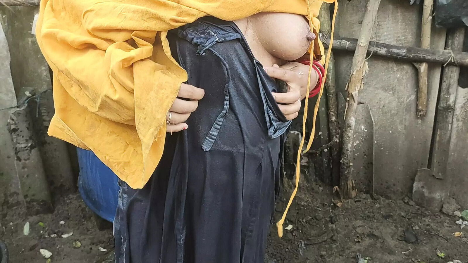 Indian bhabhi boobs