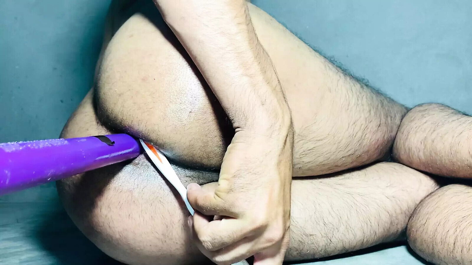 Small Asshole fucking broom brush, feeling very awesome.