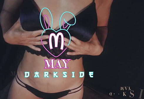 မြန်မာမိန်းကလေး တစ်ကိုယ်တော်