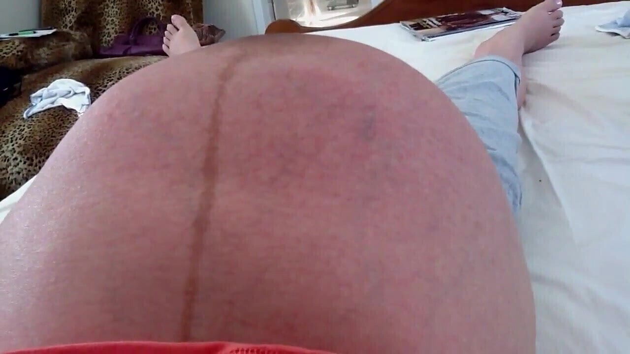 Pregnant twins moving 