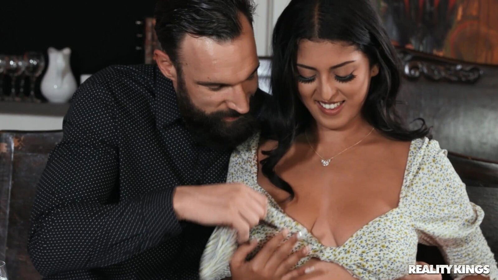 Voluptuous hooker breathtaking clip